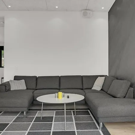 Gorgeous In With Kitchen