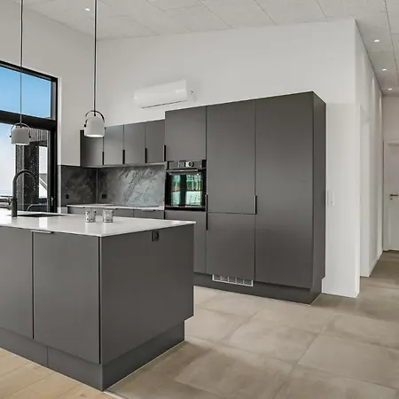 Gorgeous In With Kitchen Nyaraló